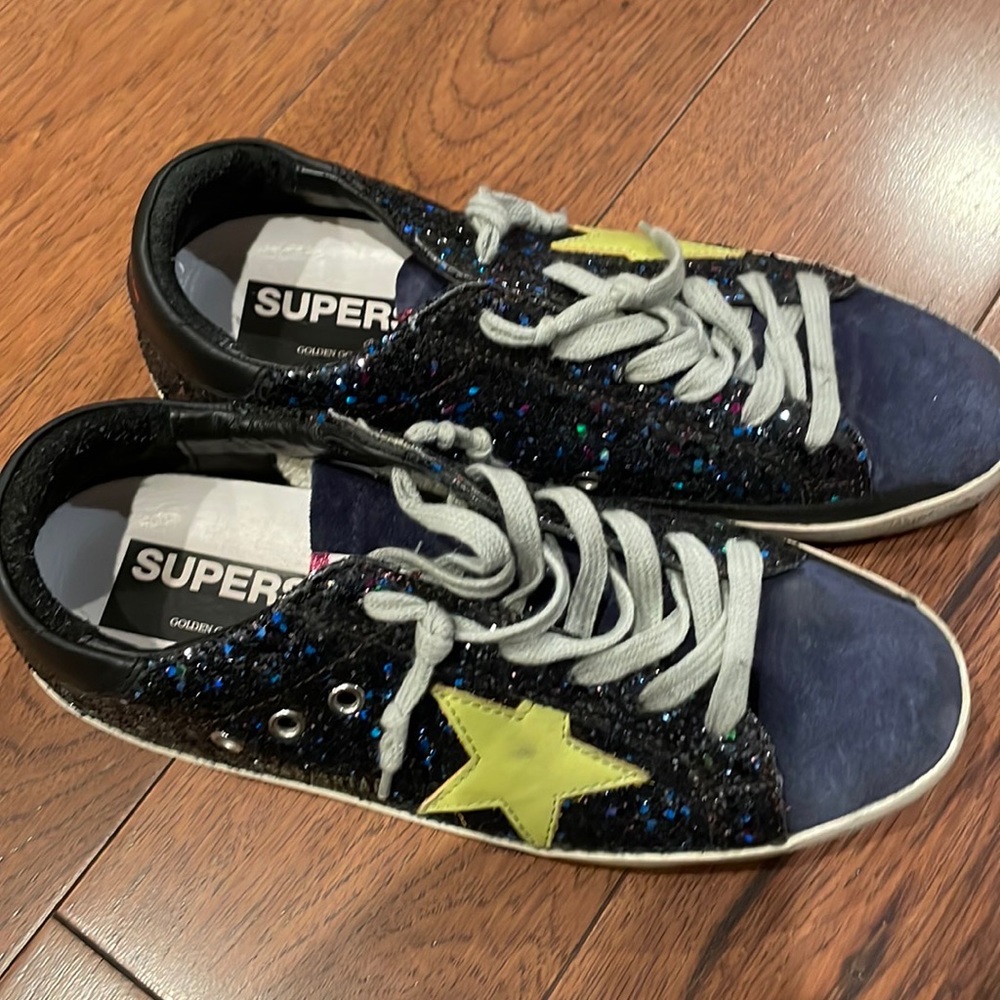 AUTHENTIC GOLDEN GOOSE SUPERSTARS